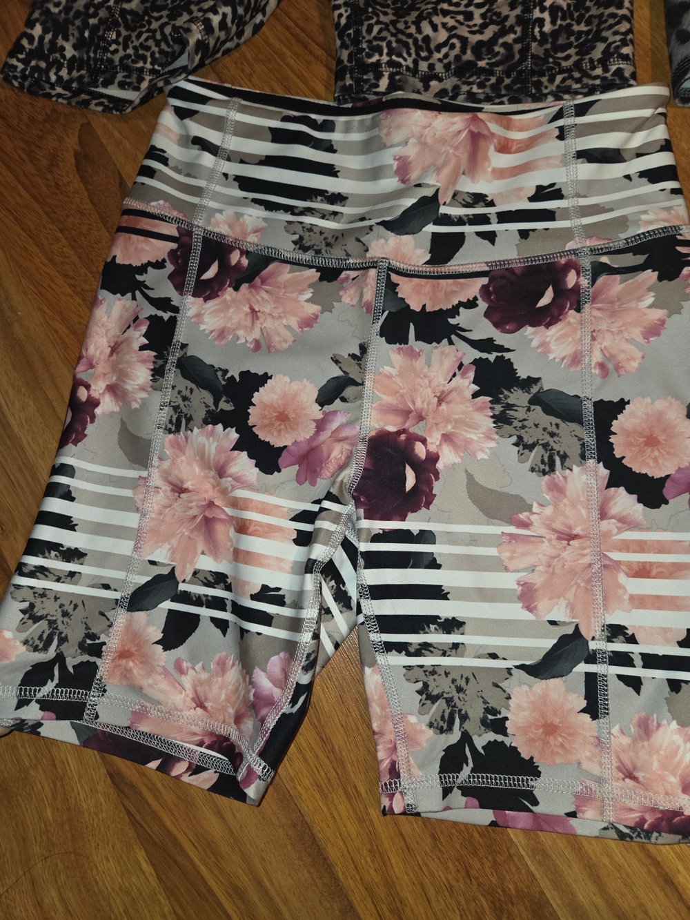 Jessica Simpson Athletic Bike Shorts Bundle - Picture 4 of 6